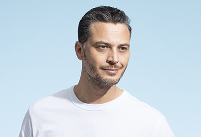 Contact lenses offer